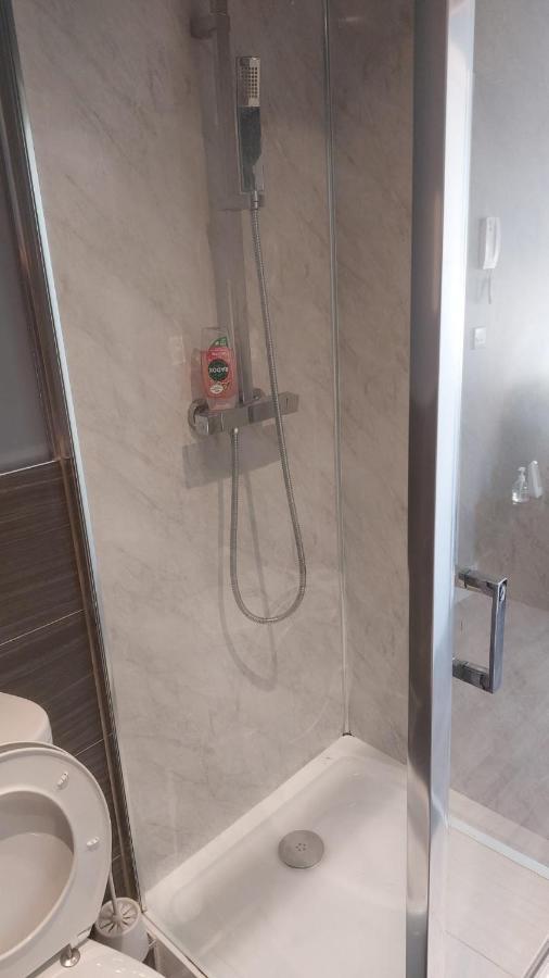 Modern Studio Maidstone - Redecorated Oct 2023 מראה חיצוני תמונה