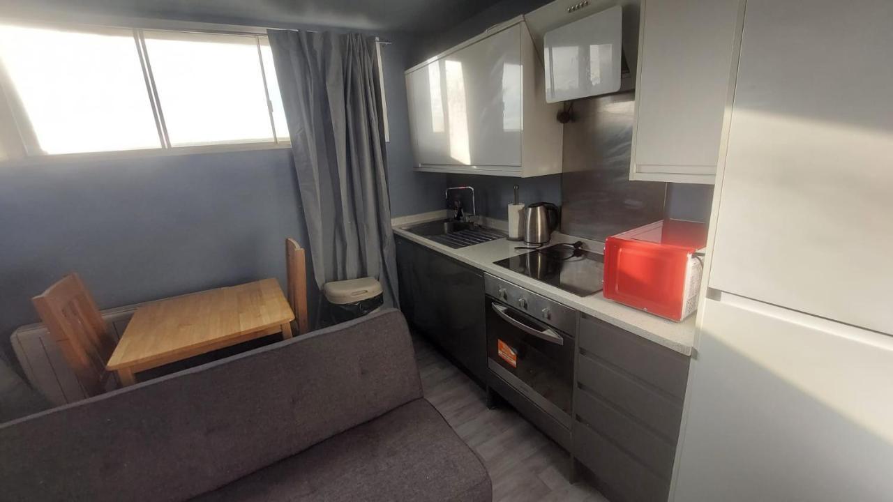 Modern Studio Maidstone - Redecorated Oct 2023 מראה חיצוני תמונה